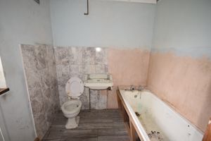 bathroom- click for photo gallery
